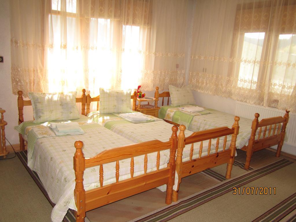Kristal Guest House Trigrad Camera foto